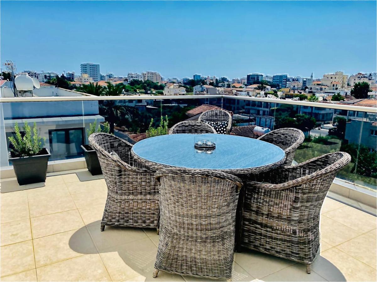 Appartamento The Penthouse 401 Larnaca Esterno foto