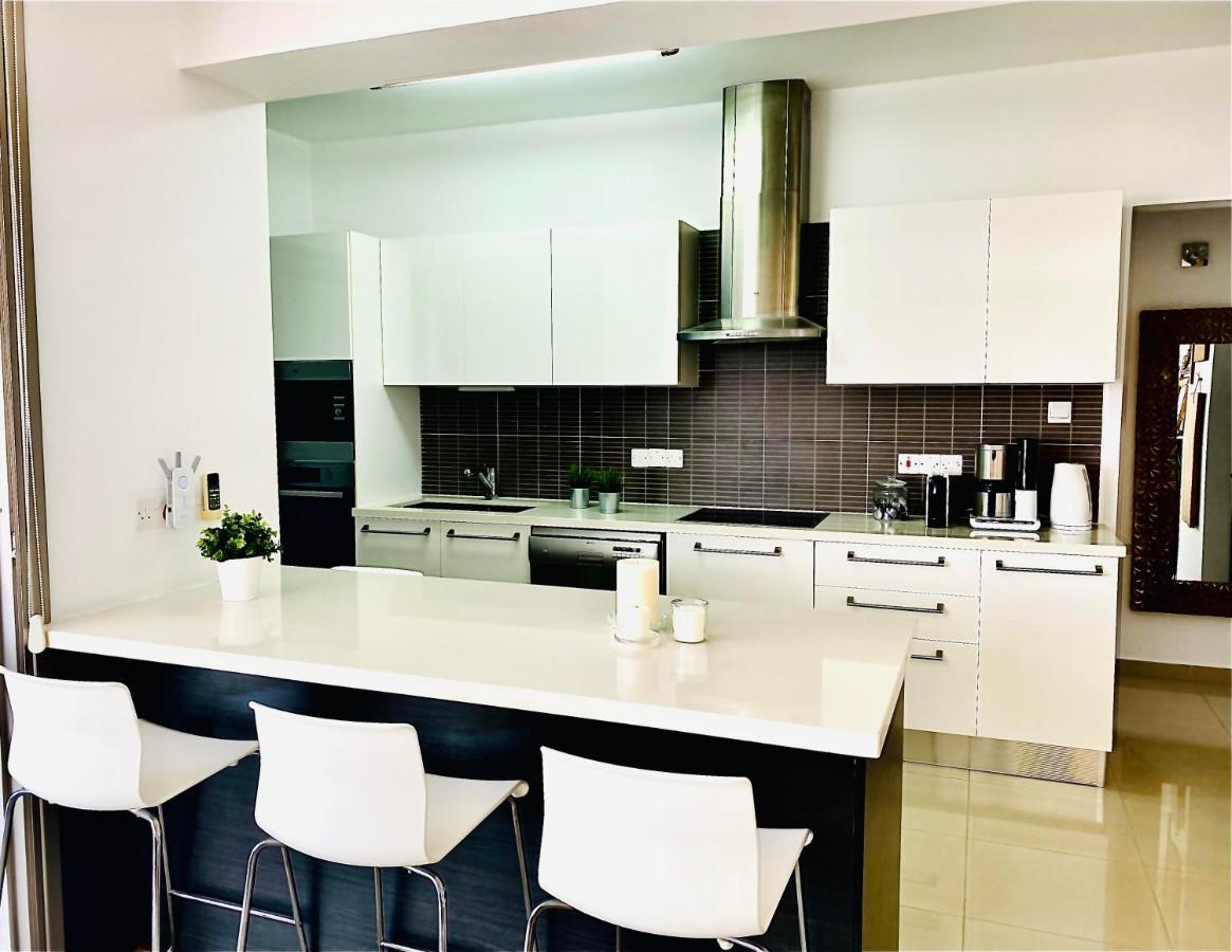 Appartamento The Penthouse 401 Larnaca Esterno foto