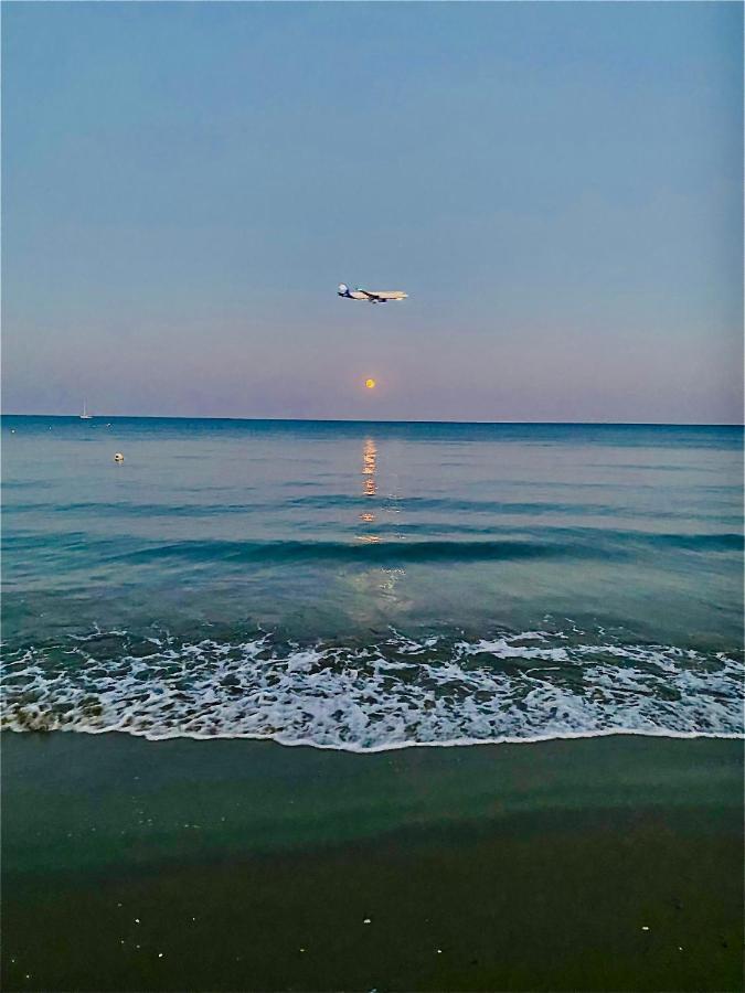 Appartamento The Penthouse 401 Larnaca Esterno foto