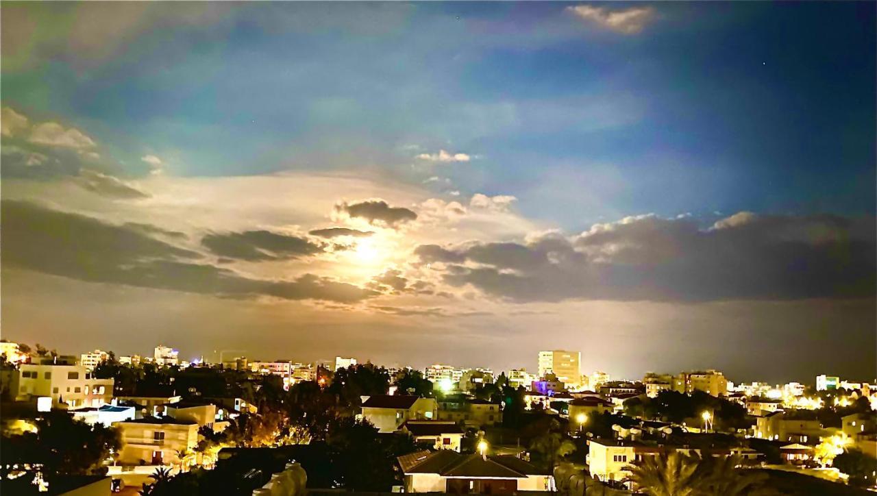 Appartamento The Penthouse 401 Larnaca Esterno foto